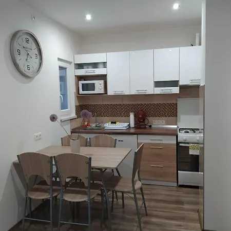 Evelyn Semesterbostad *