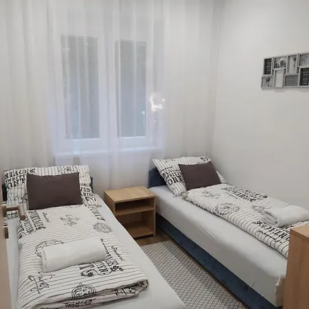 Evelyn Semesterbostad *