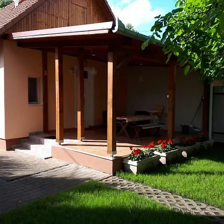 Semesterbostad Evelyn *